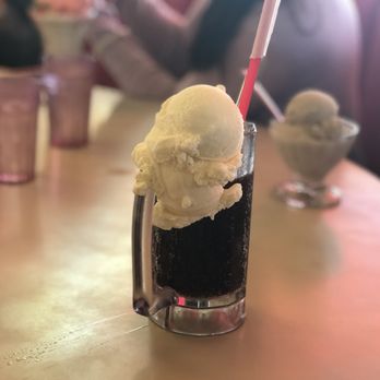 Dewar's Candy Shop - Classic root beer float- ice cream is offset - creative - Ice Cream & Frozen Yogurt Near Me - Bakersfield, California Dewar's Candy Shop - Classic root beer float- ice cream is offset - creative - Ice Cream & Frozen Yogurt Near Me - Bakersfield, California