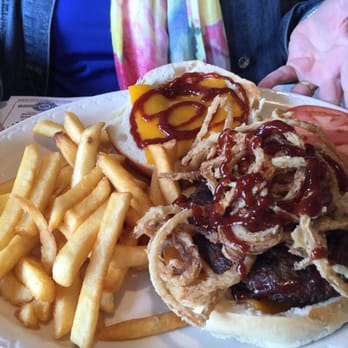 Blue Swan Diner - Lone Star burger - Diners Near Me - Oakhurst, New Jersey