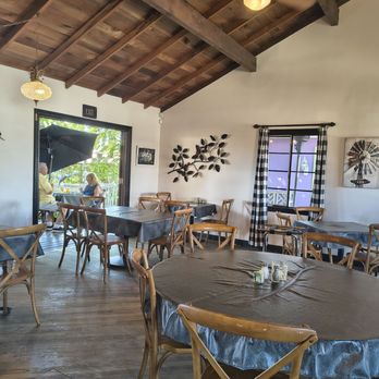 Shenandoah At the Arbor - Dining room - Southern Near Me - Los Alamitos, California