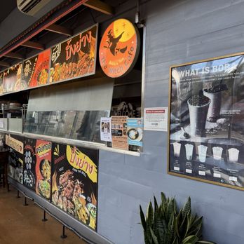 Sweet Rice Asian Kitchen - Interior - Thai Near Me - Chicago, Illinois