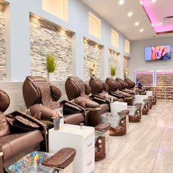 Avenue Nail Spa Davie
