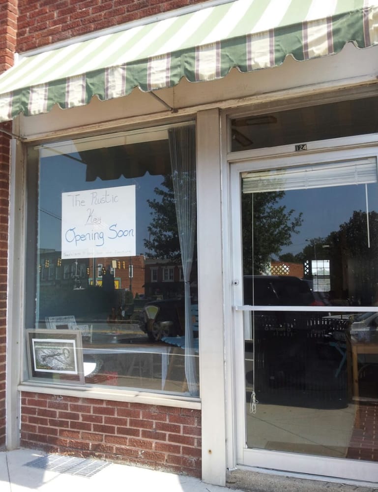 THE RUSTIC KEY Updated September 2024 124 S Main St, Mooresville