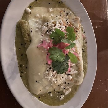 Membrillo Cocina - Enchiladas Suizas! - Breakfast & Brunch Near Me - Guadalajara, JAL Membrillo Cocina - Enchiladas Suizas! - Breakfast & Brunch Near Me - Guadalajara, JAL