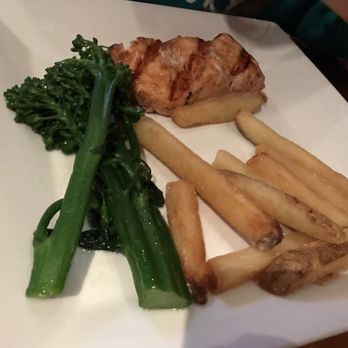 Eolus Bar & Dining - Salmon with vegetables and real broken fries - Bars Near Me - Durango, Colorado