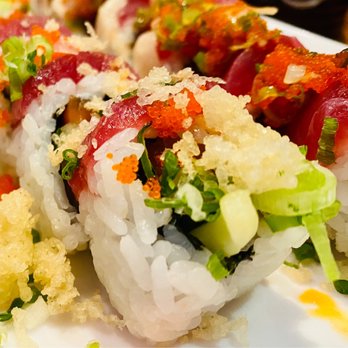 Yoko's - LOVE! Rice here is absolutely perfect. "Thunder roll" is so good! Get it! :)... - Japanese Near Me - Tampa, Florida