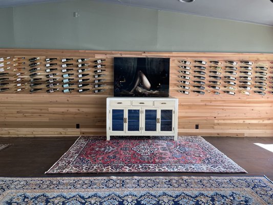 Internos Beer and Wine Bar by null