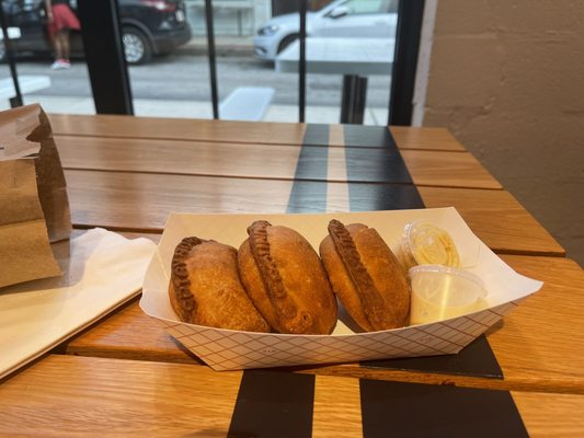DMV EMPANADAS - BALTIMORE by null