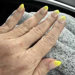 AK Nails & Spa - Ombré nails