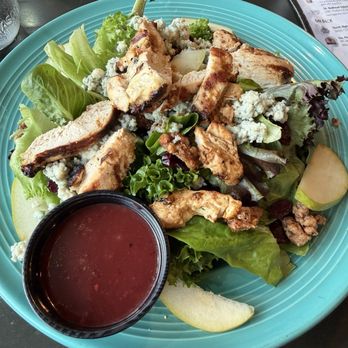 The Farmer’s Table - Pear Blue Cheese Salad - Pubs Near Me - Medina, Ohio The Farmer’s Table - Pear Blue Cheese Salad - Pubs Near Me - Medina, Ohio