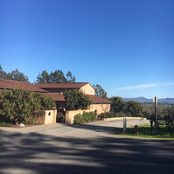 Fog Crest Vineyard - Wine Tasting Room Near Me - Sebastopol, California Fog Crest Vineyard - Wine Tasting Room Near Me - Sebastopol, California
