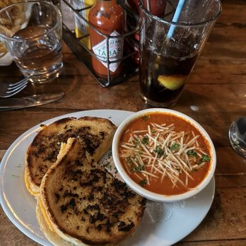 Boneyard Saloon & Kitchen - Rosemary grilled cheese + tomato soup - American Near Me - Park City, Utah Boneyard Saloon & Kitchen - Rosemary grilled cheese + tomato soup - American Near Me - Park City, Utah