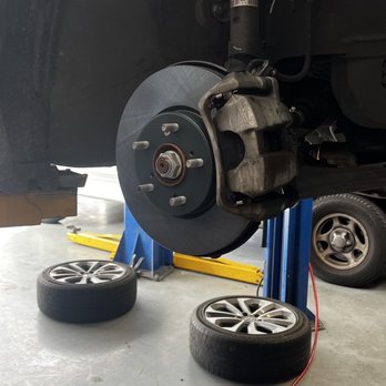 Bowman's Garage - New rotors and pads - Auto Repair Near Me - San Diego, California Bowman's Garage - New rotors and pads - Auto Repair Near Me - San Diego, California