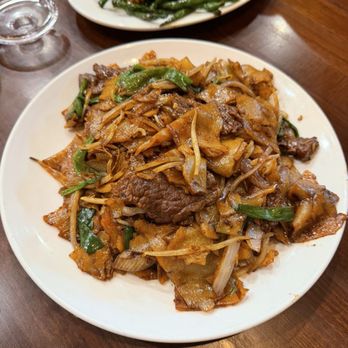 Wu Wei Din Chinese Cuisine - L8.Beef Flat Rice Noodle - Taiwanese Near Me - Plano, Texas Wu Wei Din Chinese Cuisine - L8.Beef Flat Rice Noodle - Taiwanese Near Me - Plano, Texas