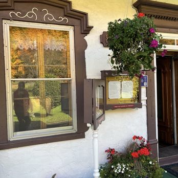 Auberge Baker - French Near Me - Château-Richer, Quebec