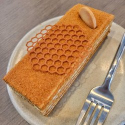 Papaver Roaster House - Honey cake