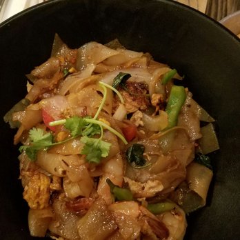 Soi 30th - Pad kee mao, spicy shrimp! - Thai Near Me - San Diego, California Soi 30th - Pad kee mao, spicy shrimp! - Thai Near Me - San Diego, California