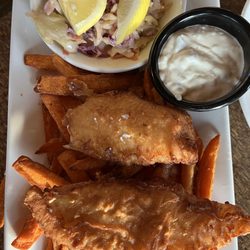 Cedar Ridge Grill - Fish and chips.