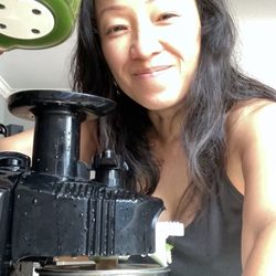 Victoria Leung, LAc - Celery juice does the body healthy...helps strengthen your body's ability to detoxify