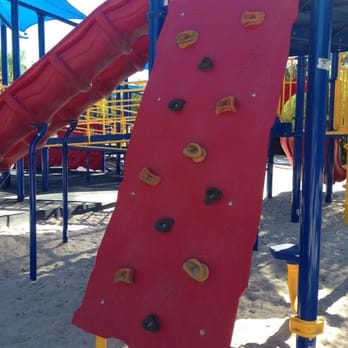 Carmel Mountain Ranch Community Park - Climbing wall - Parks Near Me - San Diego, California