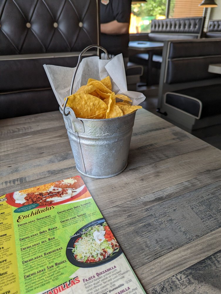 AMIGOS AND BEER STRAWBERRY PLAINS Updated October 2024 16 Photos