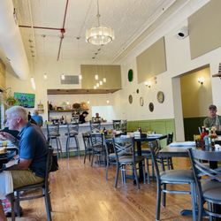 EvaDean’s Bakery and Cafe
