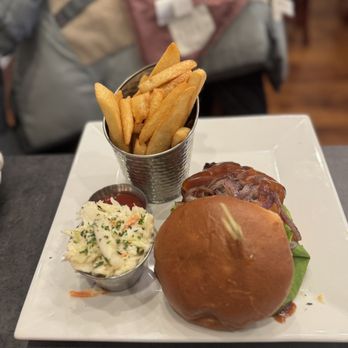 Franklin & Phoebe Brunchery - Burger - Breakfast & Brunch Near Me - Franklin Square, New York Franklin & Phoebe Brunchery - Burger - Breakfast & Brunch Near Me - Franklin Square, New York