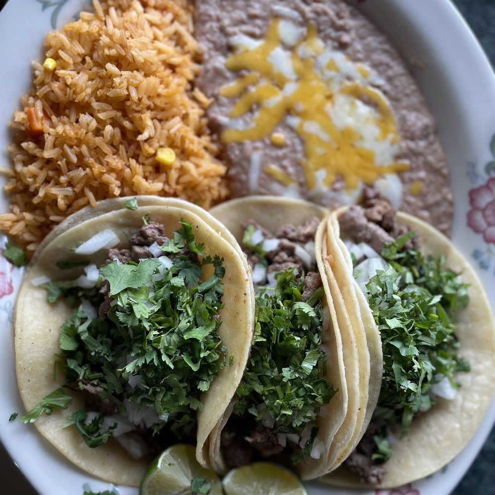 El charro negro - Taco plate - Mexican Near Me - Corvallis, Oregon El charro negro - Taco plate - Mexican Near Me - Corvallis, Oregon