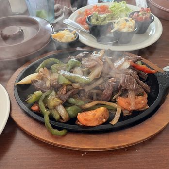 Quates Mexican Restaurant - Fajitas,  steak - Mexican Near Me - Oakland Park, Florida