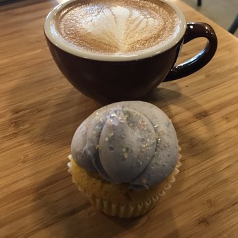 Anabia Cupcakery Café - Desserts Near Me - Ottawa, Ontario
