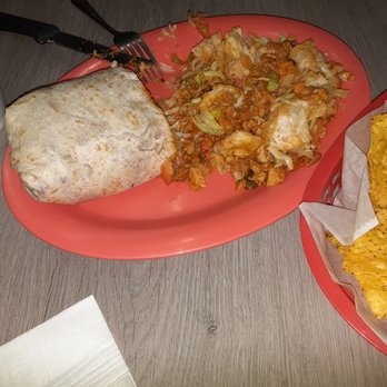 Amigos Mexican Restaurant - Chicken burrito - Mexican Near Me - Frankfort, Illinois