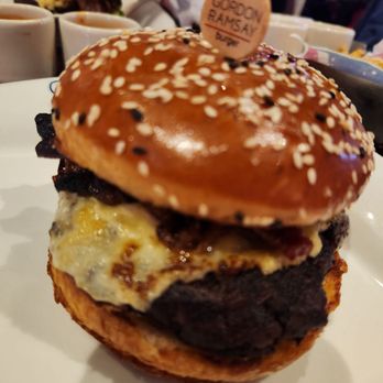 Gordon Ramsay Burger Las Vegas - Good burger, but that wait was STUPID!!! - Burgers Near Me - Las Vegas, Nevada Gordon Ramsay Burger Las Vegas - Good burger, but that wait was STUPID!!! - Burgers Near Me - Las Vegas, Nevada