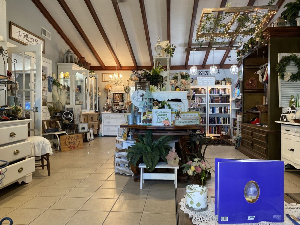 QC FAMILY CHRISTIAN BOOKSTORE & BOUTIQUE Updated May 2024 26319 S