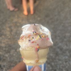Dockside Dairy - My "medium" twist after maybe 2 bites