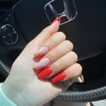 Paradise Tomball Nails & Spa - Nail Salons Near Me - Tomball, Texas