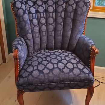 1. D S Custom Design & Upholstery
