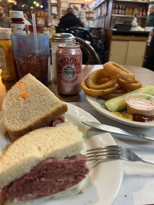 Uncle Harry's Deli Restaurant by null