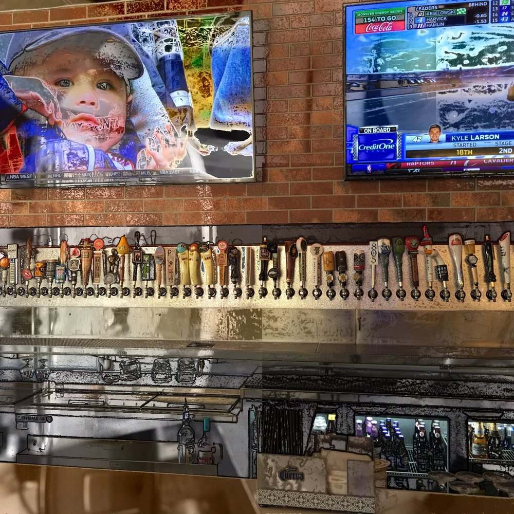 The Union Draft House - 100 beer selection on tap - Sports Bars Near Me - El Paso, Texas The Union Draft House - 100 beer selection on tap - Sports Bars Near Me - El Paso, Texas