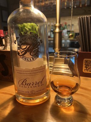 Paddock & Whisky by null