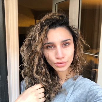 Jennifer Hatcher Hair - you can see how dark my roots are  still managed to give me not fried blonde curls - Hair Stylists Near Me - Pleasanton, California