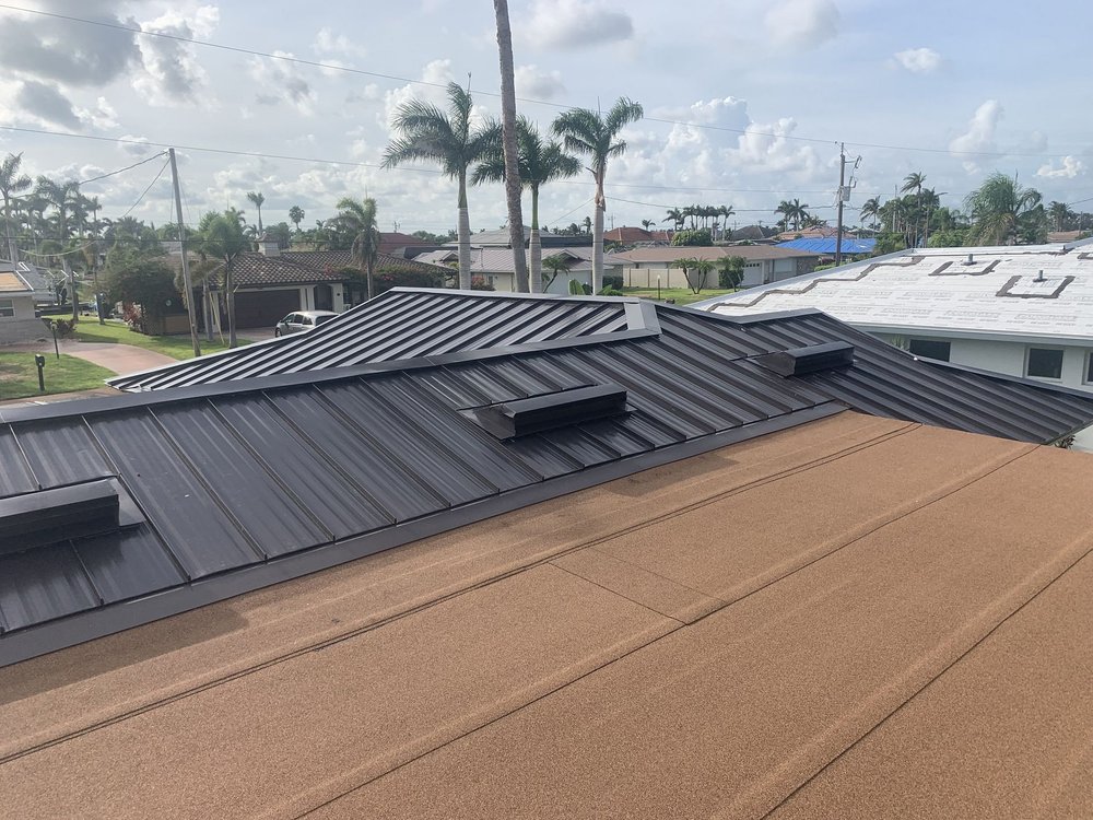 Slide of Universal Contracting & Solar