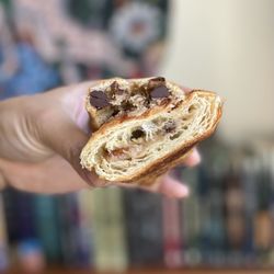 Gu-eum Cake & Bakery - Cookie croissant