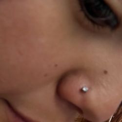 House of Beauty Eyebrow Threading - Nose piercing 10/10 RECOMMENDfast and easy does not hurt