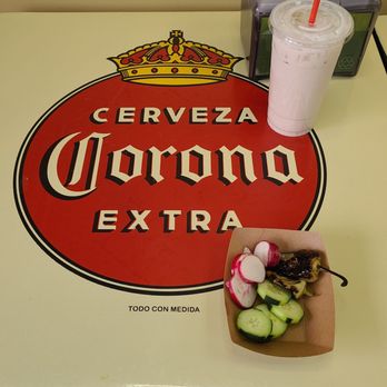 Tacos La Rueda - Horchata ($5.75) & Condiments  06-18-2023 - Tacos Near Me - Bellflower, California