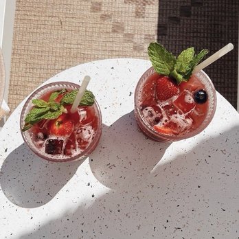 Yara Hotel - The very best cocktails! They have mocktails as well! - Hotels Near Me - Palm Springs, California Yara Hotel - The very best cocktails! They have mocktails as well! - Hotels Near Me - Palm Springs, California