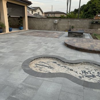 Everywhere Outdoor Builders  - Planter - Pool & Hot Tub Service Near Me