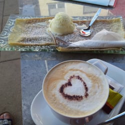 Eiscafe Cantonati - Crepe mit Vanilleeis