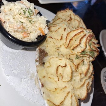 The Cat & the Fiddle - a plate of food - Pubs Near Me - Lindsay, Ontario The Cat & the Fiddle - a plate of food - Pubs Near Me - Lindsay, Ontario