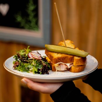 Le P'tit Rustik - Cafes Near Me - Montreal, Quebec