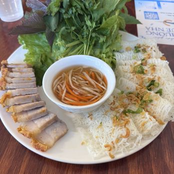 Loi's Kitchen - Vietnamese Near Me - Garden Grove, California