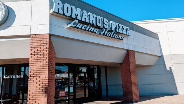 Romano's Pizza by null